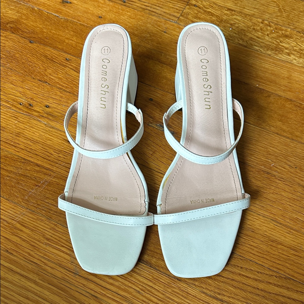 Shun Stylish Cream Sandals